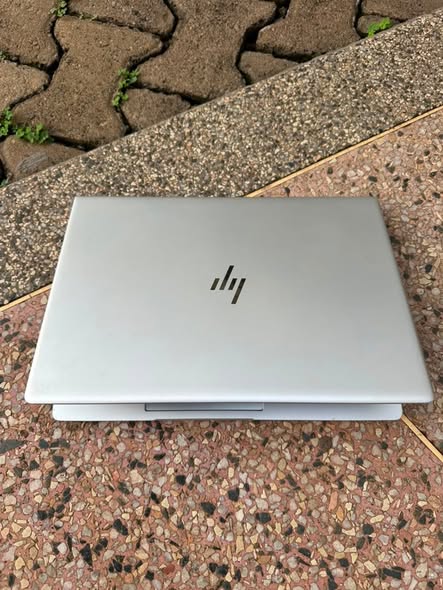 A picture of Am selling that Hp laptop i5 8th gen 256 SSD