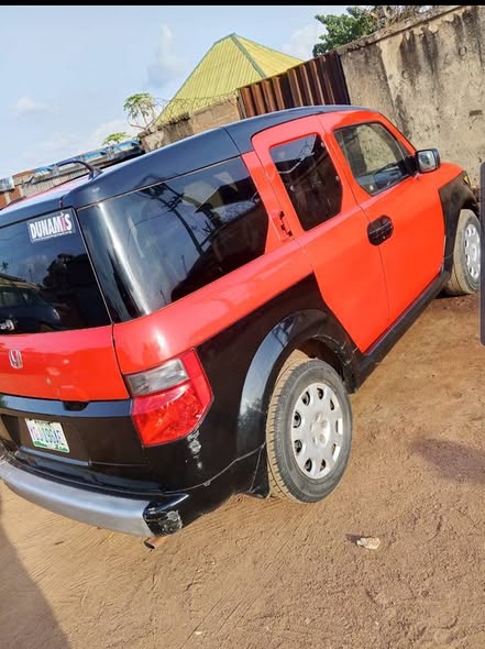 A picture of HONDA ELEMENT