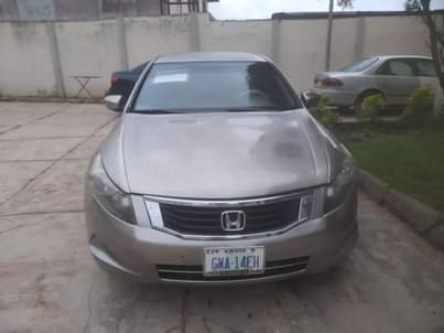 A picture of Distress 2009 accord 4plug 2019 on custom paper valid paper