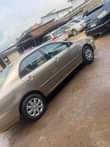 A picture of Toyota Corolla 04
