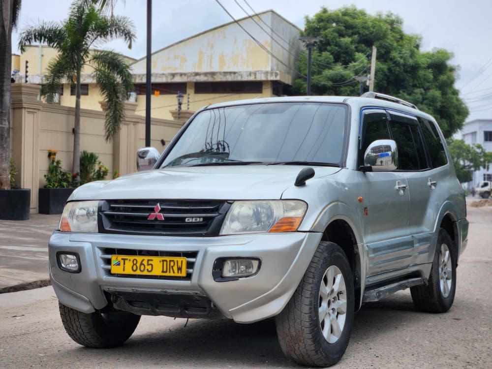 A picture of Mitsubishi Pajero