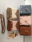 A picture of Handbag