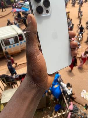 A picture of Iphone 13 pro max