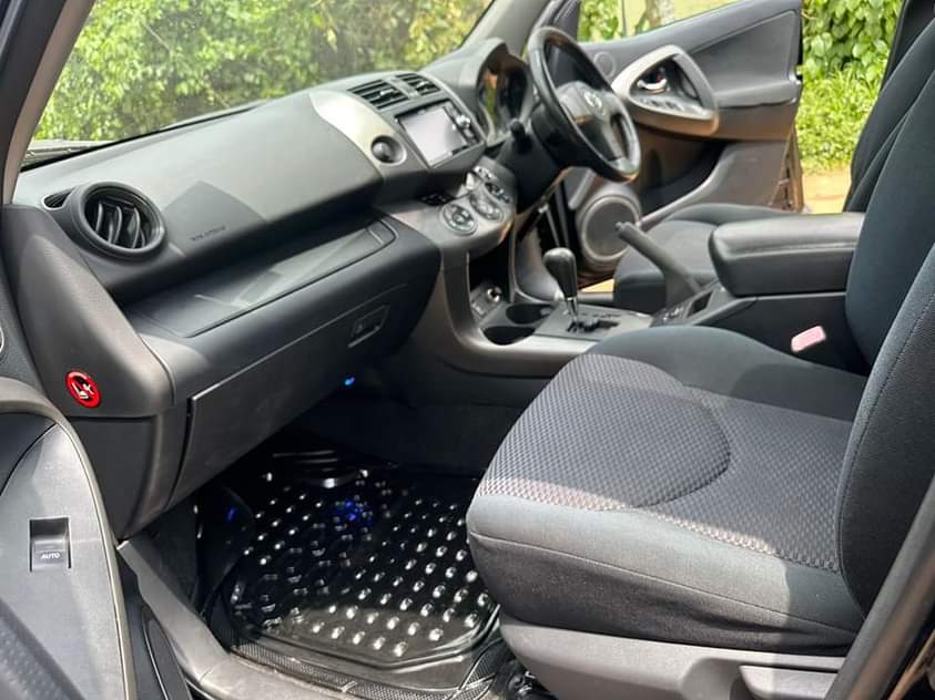 A picture of RAV4 2010 model 2.4vvti 4 4 54m Call me on