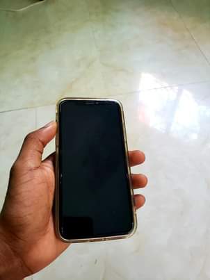 A picture of Iphone x