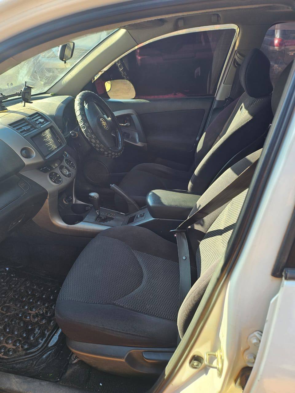 A picture of RAV4 2010