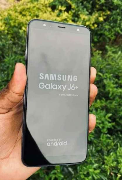 A picture of Samsung j6