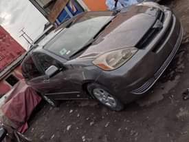A picture of 2005 TOYOTA SIENNA LE 08062540056 08186281457