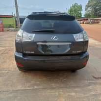 A picture of LEXUS RX350