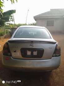 A picture of 2004 Nissan Altima