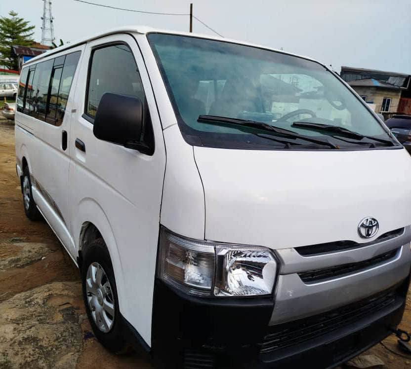 A picture of Toyota Hummer Bus