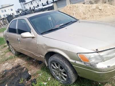 A picture of Toyota Camry 1999