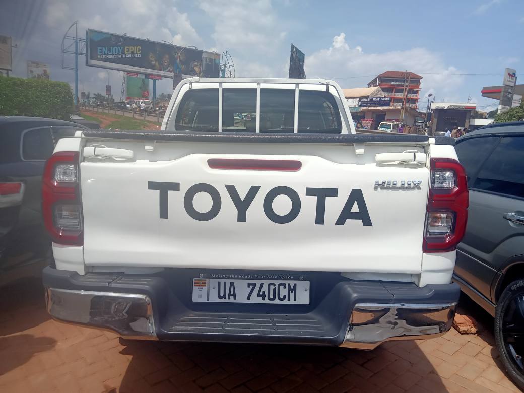 A picture of Available Uhs 120m 0702549830