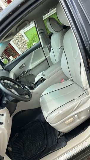A picture of 2013 TOYOTA VENZA XLE FULL OPTION WITH V4 ENGINE TOKS