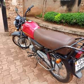 A picture of Quick sale 1 6m Call WhatsApp 0750332168 0788981232