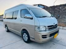 A picture of Toyota Hiace Quantum on sale DVJ gari kali sanaaaa ina