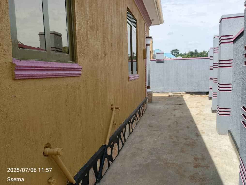 A picture of HOUSE ON QUICK SALE A brand New house of 3