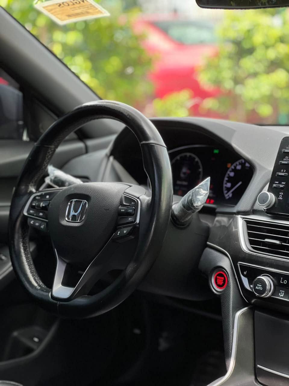 A picture of DIRECT BELGIUM HONDA ACCORD EXCELLENT CONDITION ACCIDENT FREE 2019MODEL PRI