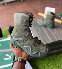 A picture of Desert Boots at 180K