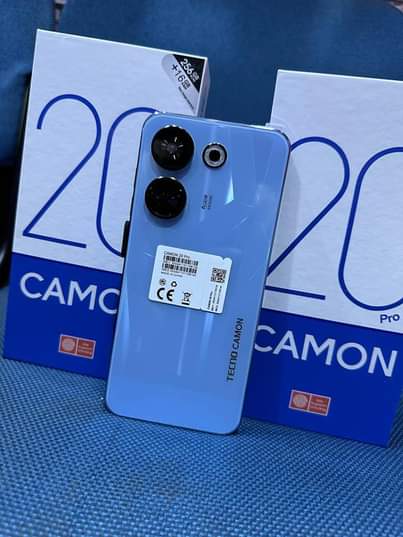 A picture of CAMON 20 PRO TECNO AVAILABLE AT 400000