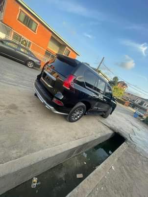 A picture of 2012 LEXUS GX460
