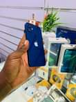 A picture of iPhone 12 128 double line