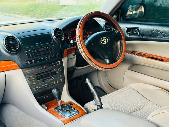 A picture of Toyota verossa