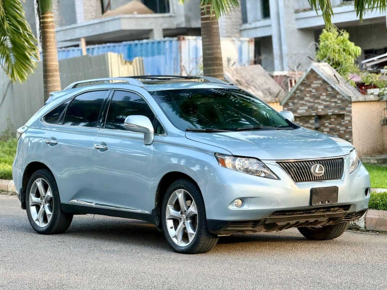 A picture of RX350