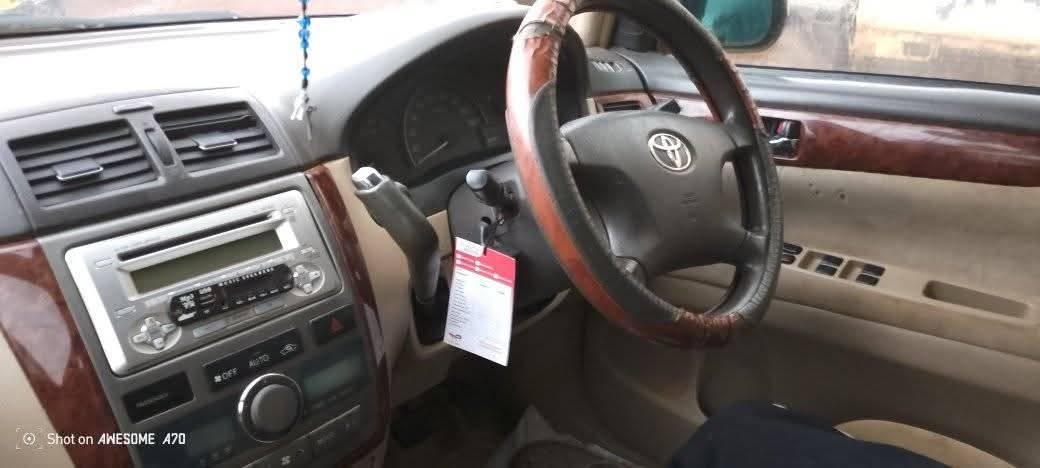 A picture of 2001 Toyota ipsum picnic 2001