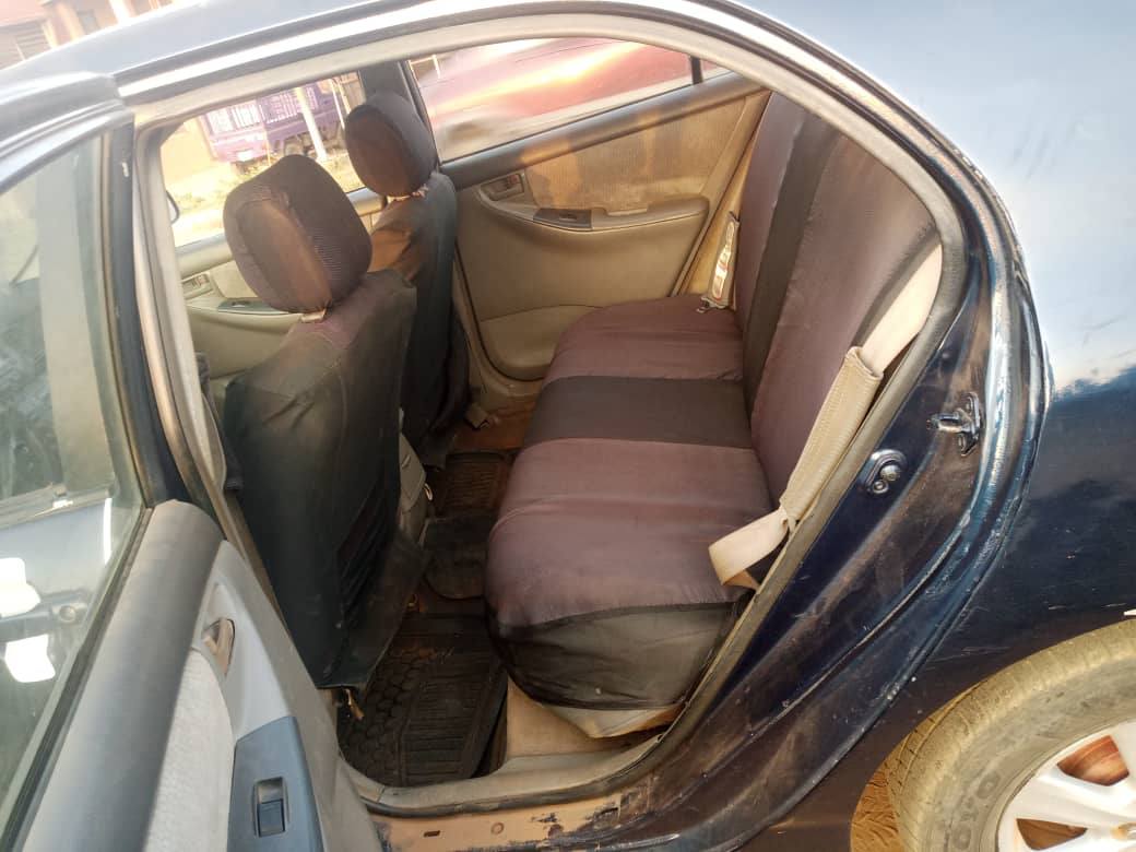 A picture of 2004 Toyota Corolla LE for sale