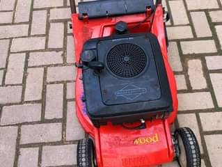 A picture of LAWN MOWER MASHINE YA KUKATAA MAJANI