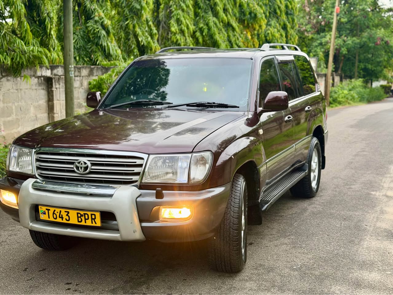 A picture of Land cruiser 100 Series Amazon Europe for Sale 65M