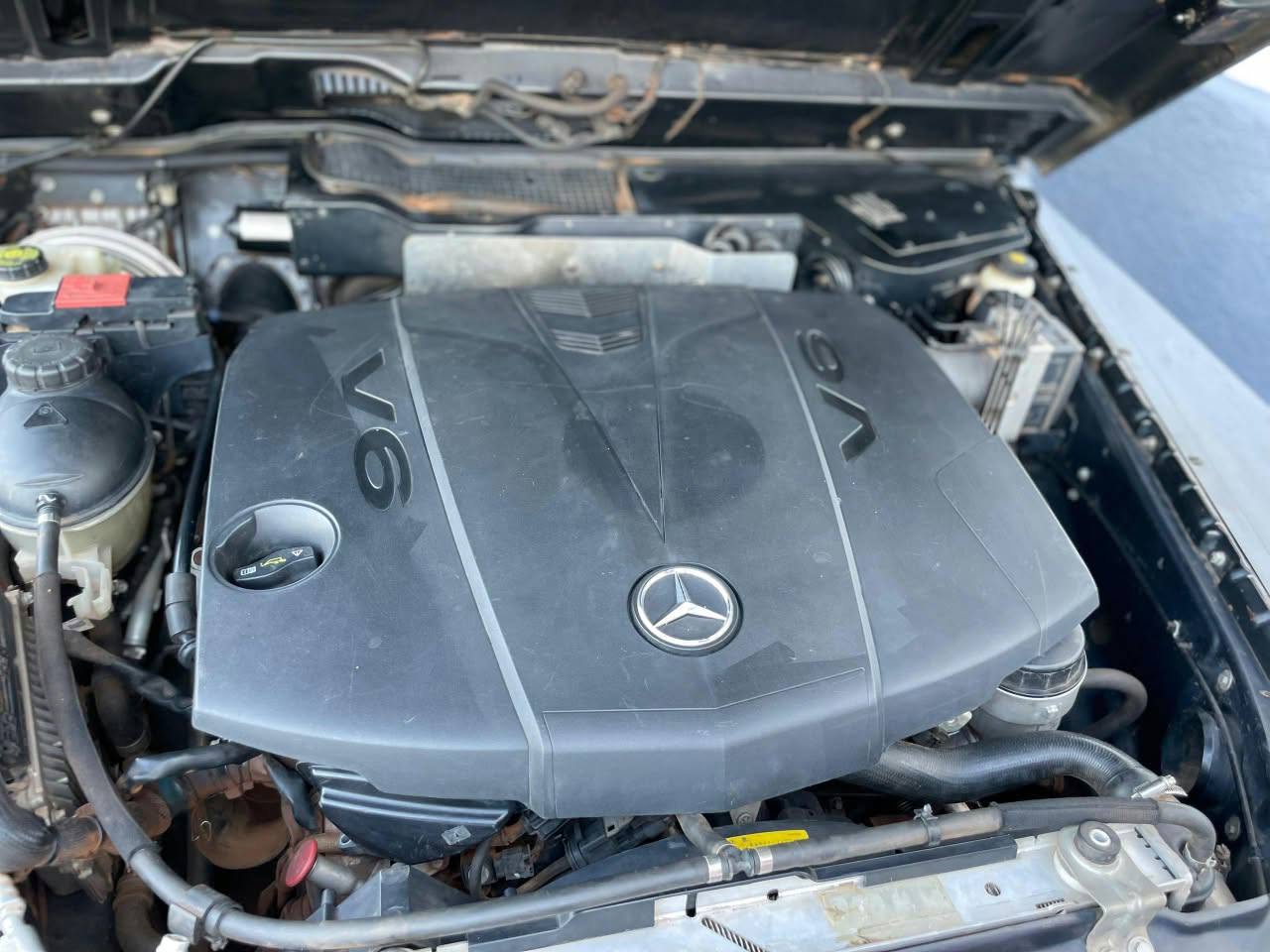 A picture of benz wagomn