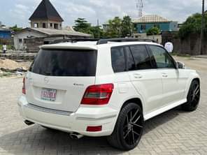 A picture of FOREIGN USED TOKUNBO MERCEDES BENZ GLK350 2010 MODEL ACCIDENT FREE