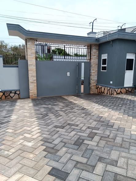 A picture of House