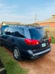 A picture of Pure first body 2005 model Sienna Toks standard Engine Gear
