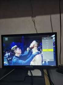 A picture of 17 inches free to air tv
