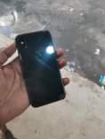 A picture of iphone XS