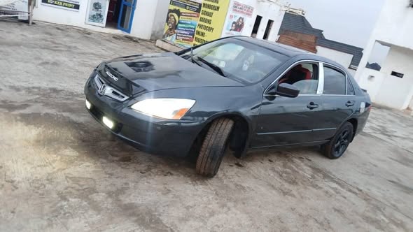 A picture of Honda Accord 4plug EOD 2005 model