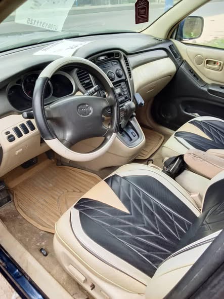 A picture of 2 seater highlander
