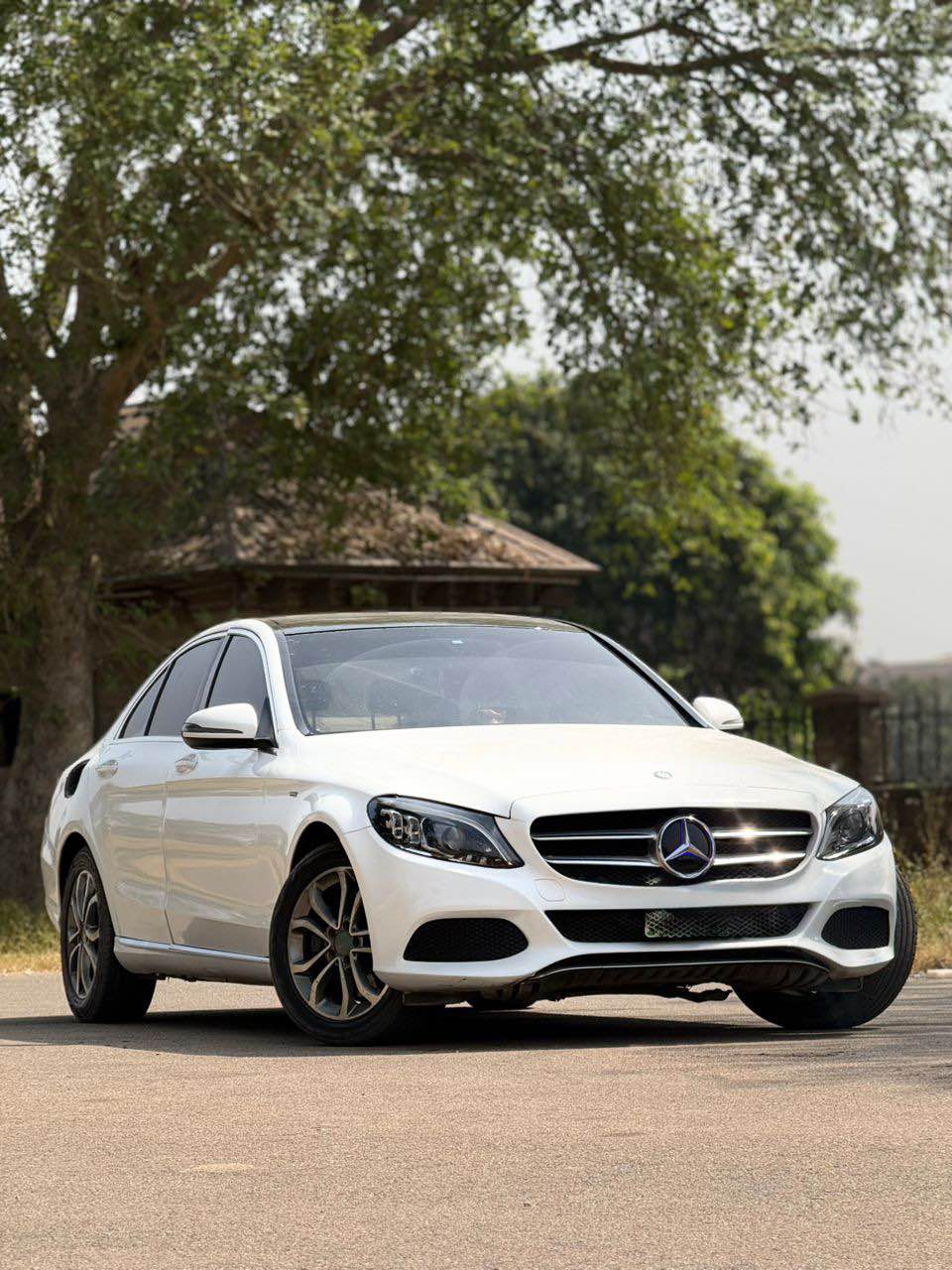 A picture of DISTRESS SALES 2016 MERCEDES BENZ C300 WITH PROPER DOCUMENTATION PRICE