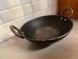 A picture of saucepans good quality in good condition pick from kiwaltule