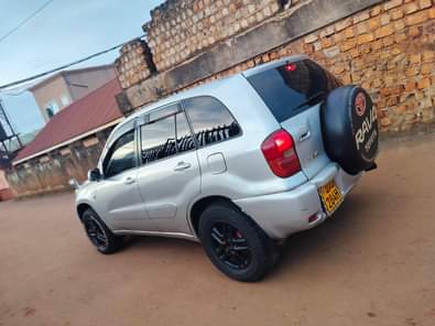 A picture of Toyota RAV4 2003 On sell 12million negotiable 0753877691 0787361769