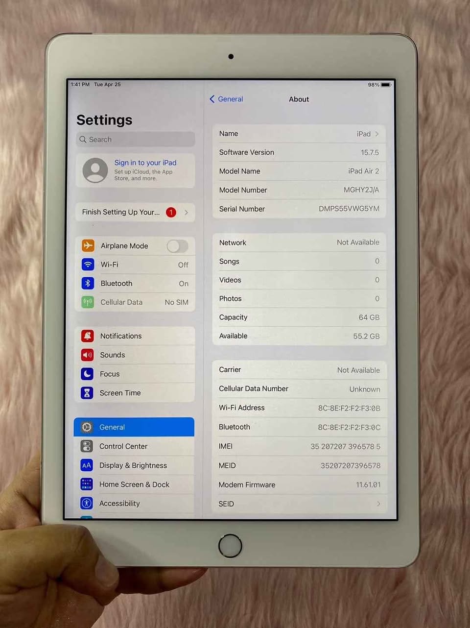 A picture of IPAD AIR 2 128GB CELLULAR 260 000 TU