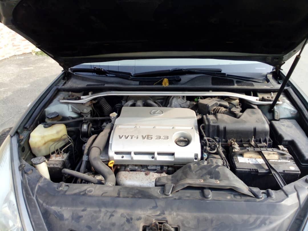 A picture of 2005 Lexus ES 330
