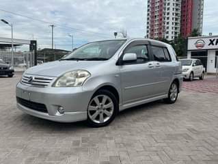 A picture of Toyota raum