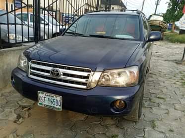 A picture of NEATLY USED TOYOTA HIGHLANDER Perfect engine Perfect gear selection AC