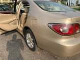 A picture of Lexus Es300