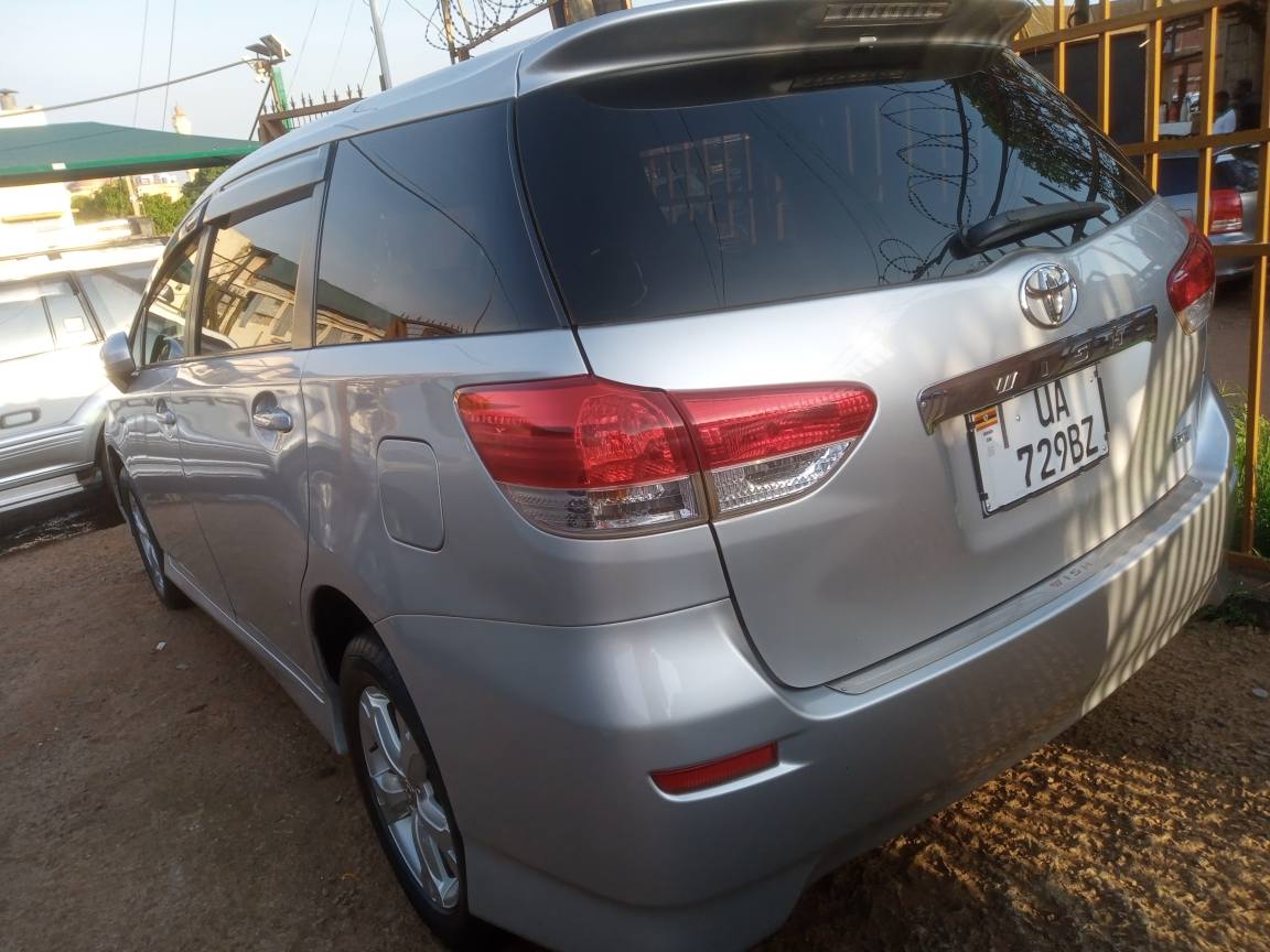 A picture of Toyota wish