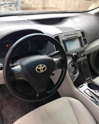 A picture of Neatly used venza with absolutely nothing to fix